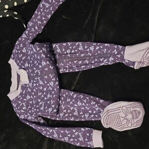 Burts Bees feet pjs, never worn 18M